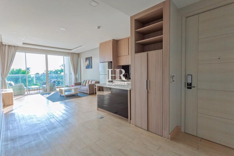Two bedroom apartment 100m2 in Cetus Beachfront
