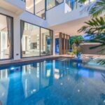 Five bedroom villa 329м2 in Pattaya