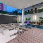 Five bedroom villa 329м2 in Pattaya
