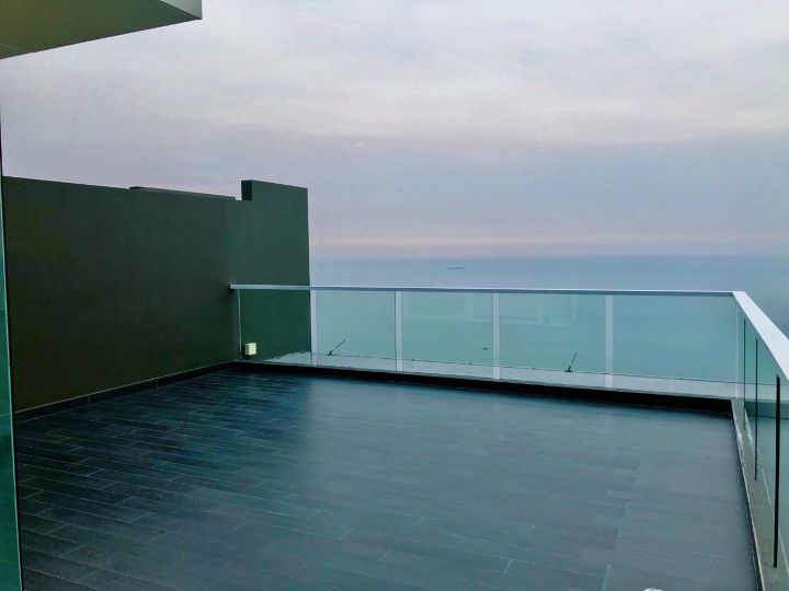 Three bedroom apartment 190m2 in Del Mare Bang Saray Beachfront