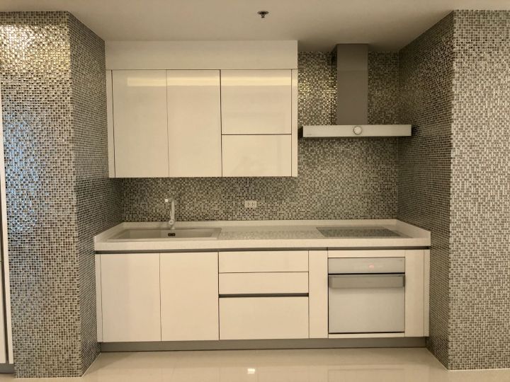 Three bedroom apartment 190m2 in Del Mare Bang Saray Beachfront