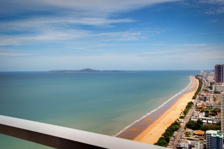 Two bedroom apartment 130m2 in Cetus Beachfront Condominium