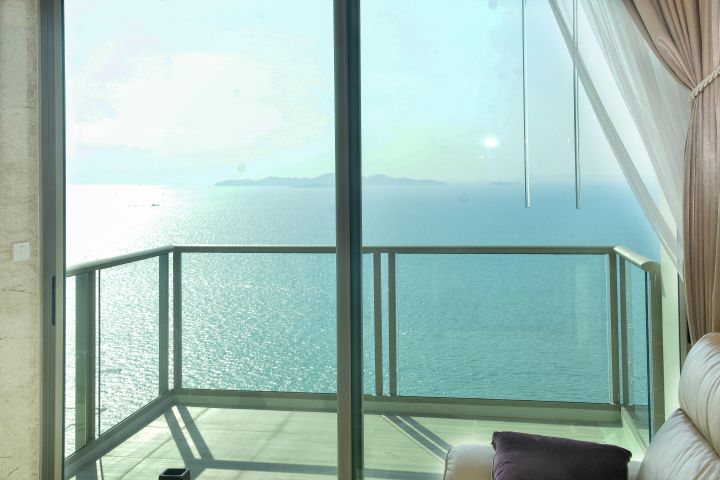 Квартира с 1-й спальней 50м2 в The Riviera Wongamat
