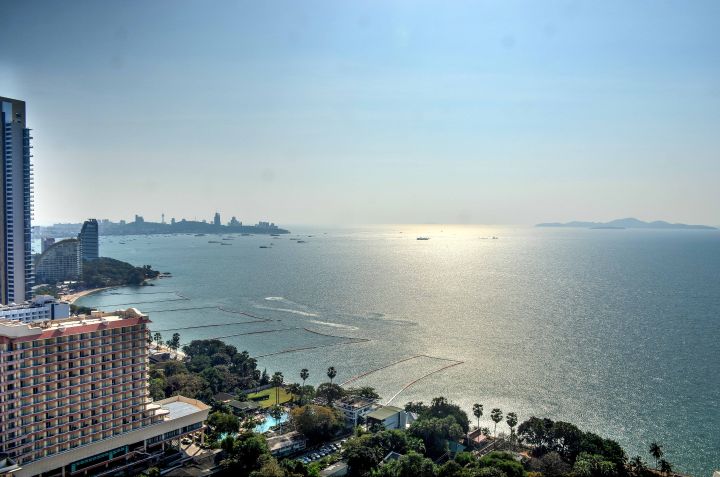 Квартира с 1-й спальней 50м2 в The Riviera Wongamat