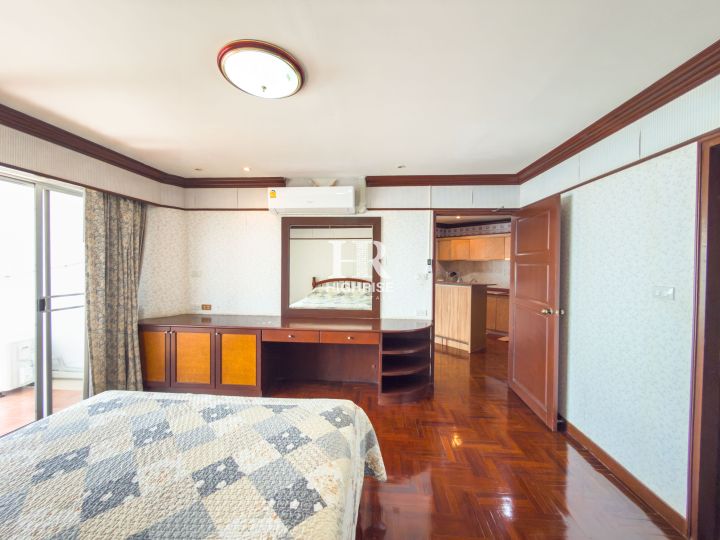 Квартира с 3-мя спальнями 175м2 в Park Beach Condo