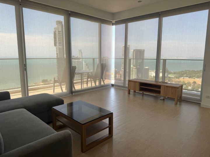 Three bedroom apartment 135м2 in Northpoint Condo