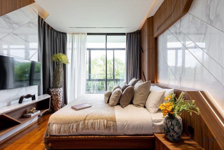 Hythe Condominium