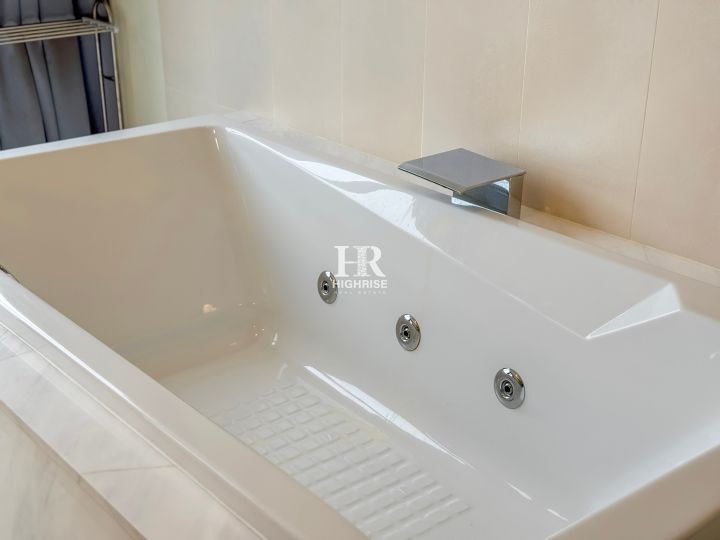 Three bedroom apartment 178м2 in Northpoint Condo