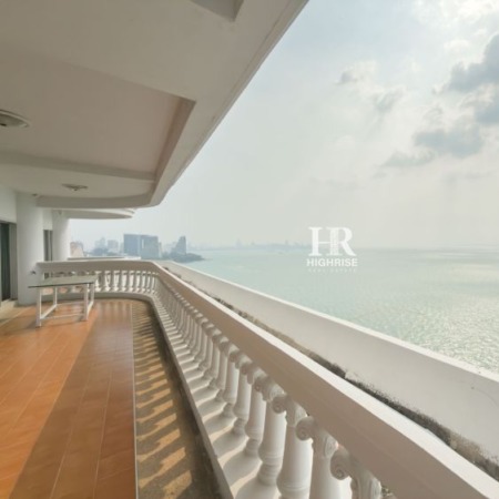 Квартира с 3-мя спальнями 241м2 в Silver Beach Condominium