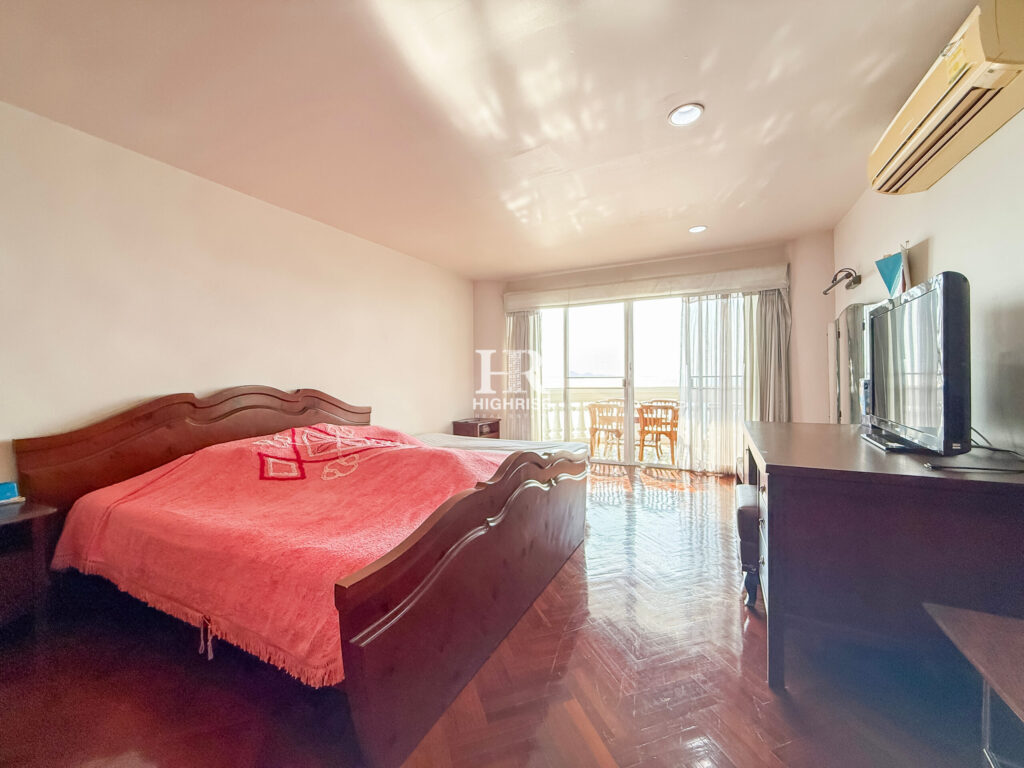 3 bedroom apartment 174m2 in Park Beach Condo