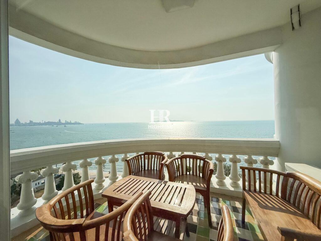 3 bedroom apartment 174m2 in Park Beach Condo
