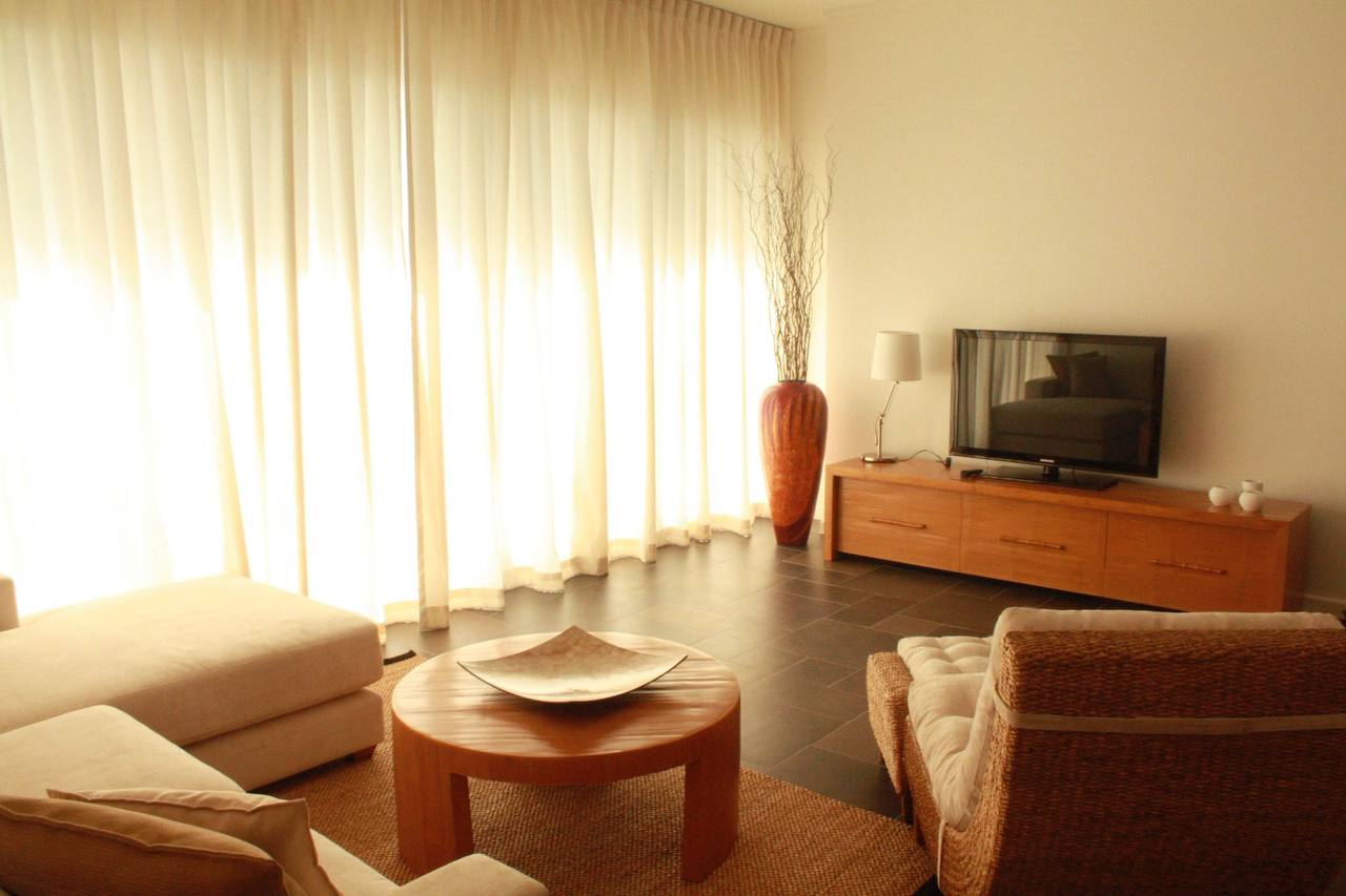 Two bedroom apartment 100м2 in Northpoint Condo