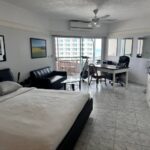 Studio 45m2 in Markland Condominium