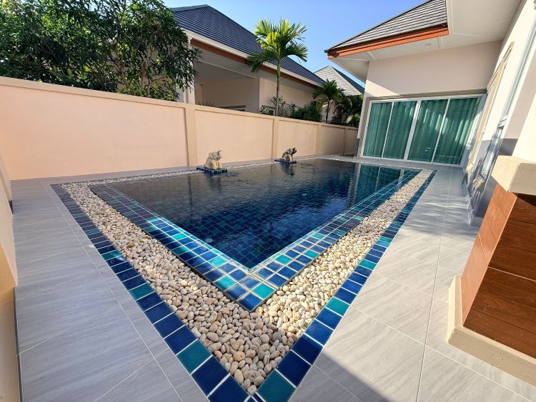 Дом с 2-мя спальнями 256м2 в Baan Dusit Garden