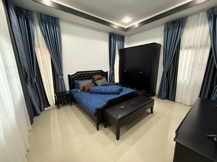 3 bedroom house 308m2 in Baan Dusit Park