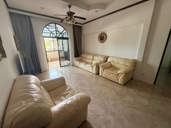 4 bedroom house 320m2 in Baan Dusit Pattaya