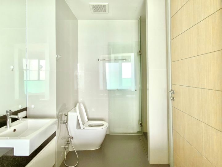 Квартира с 1-й спальней 80м2 в Movenpick White Sand Beach