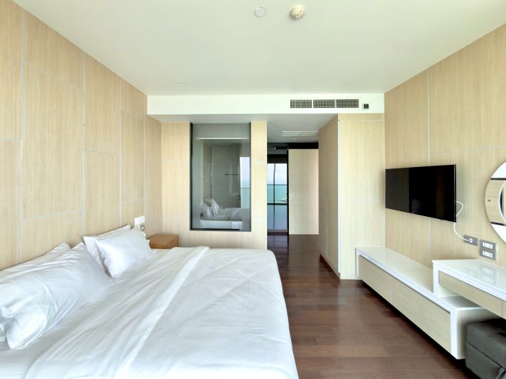 Квартира с 1-й спальней 80м2 в Movenpick White Sand Beach