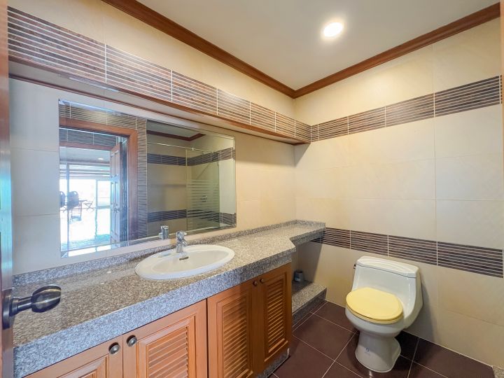 3 bedroom apartment 320m2 in Grand View Condo Pattaya