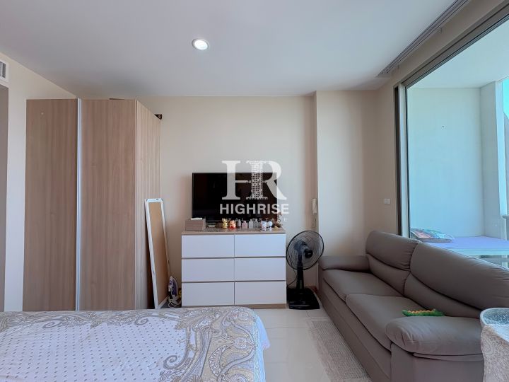 Studio 27m2 in The Riviera Wongamat