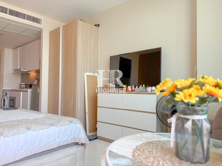 Studio 27m2 in The Riviera Wongamat