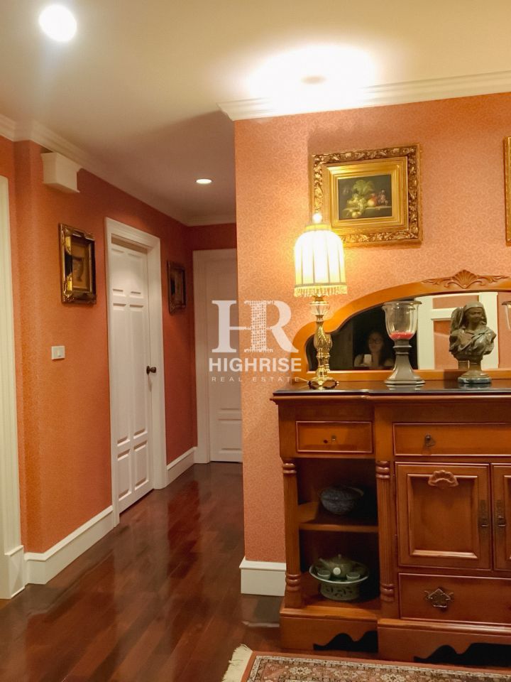 3 bedroom apartment 239m2 in Sunset Height Condominium