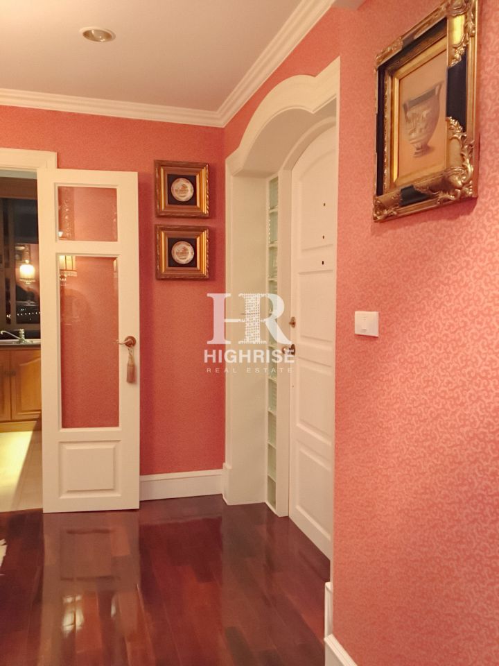 3 bedroom apartment 239m2 in Sunset Height Condominium