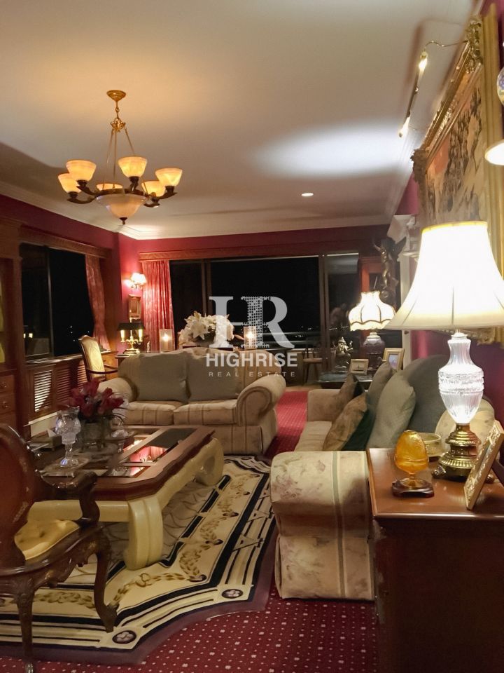 3 bedroom apartment 239m2 in Sunset Height Condominium