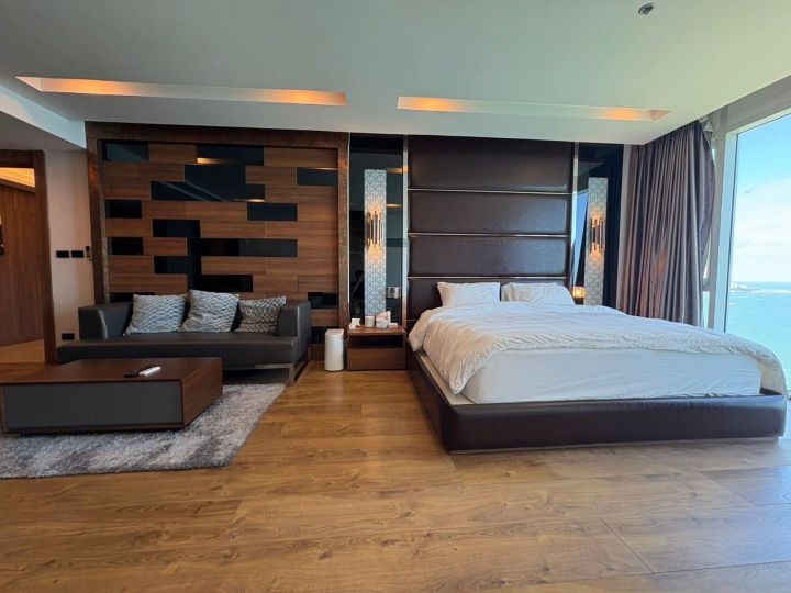 Квартира с 4-мя спальнями 634м2 в The Palm Wongamat