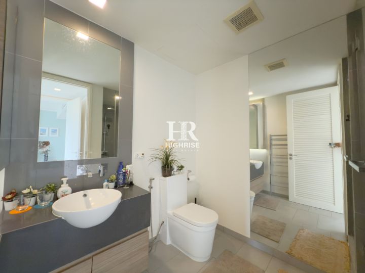 1 bedroom apartment 49m2 in Zire Wongamat