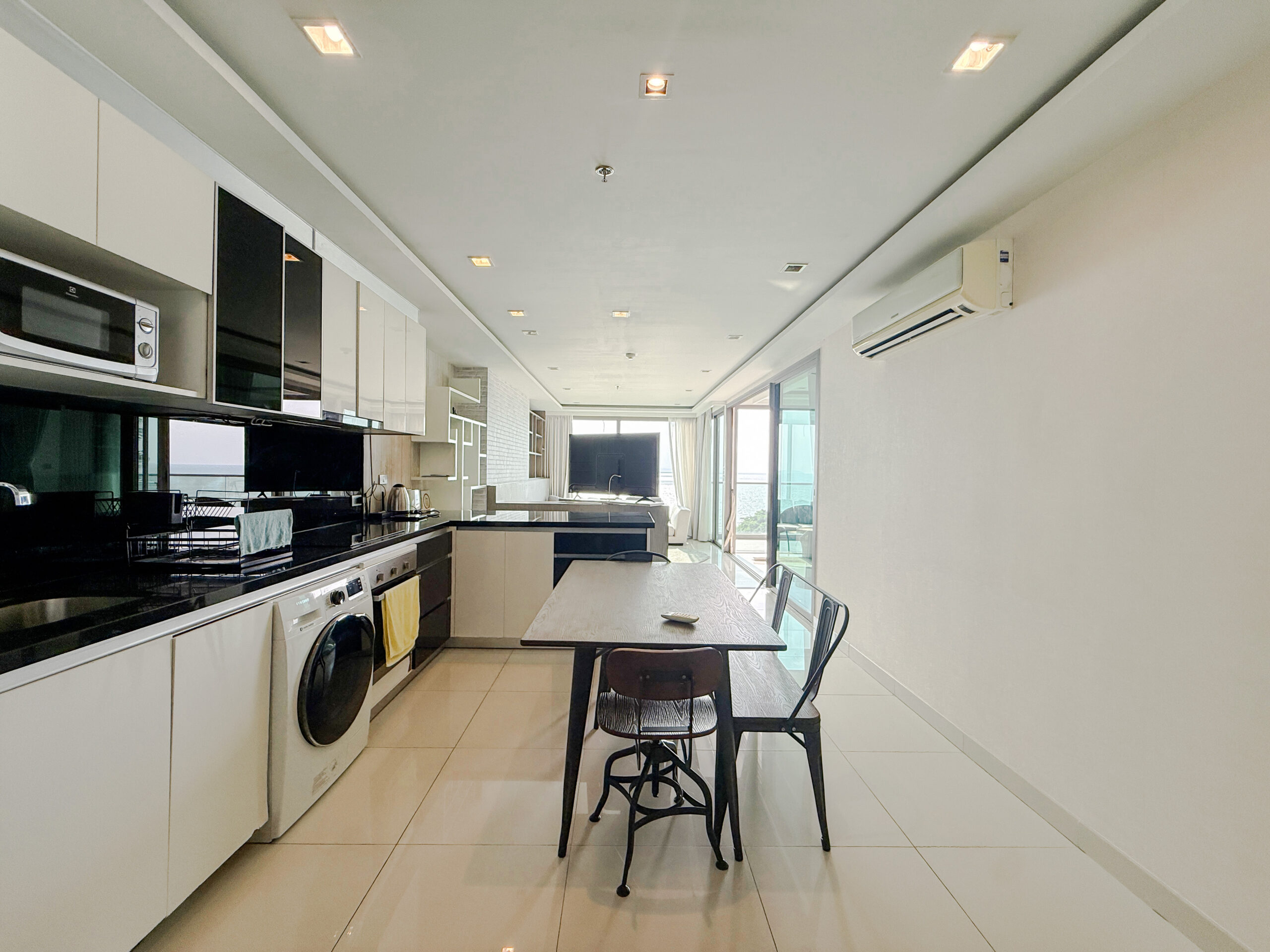 1 bedroom 48m2 in Wongamat Tower Condo