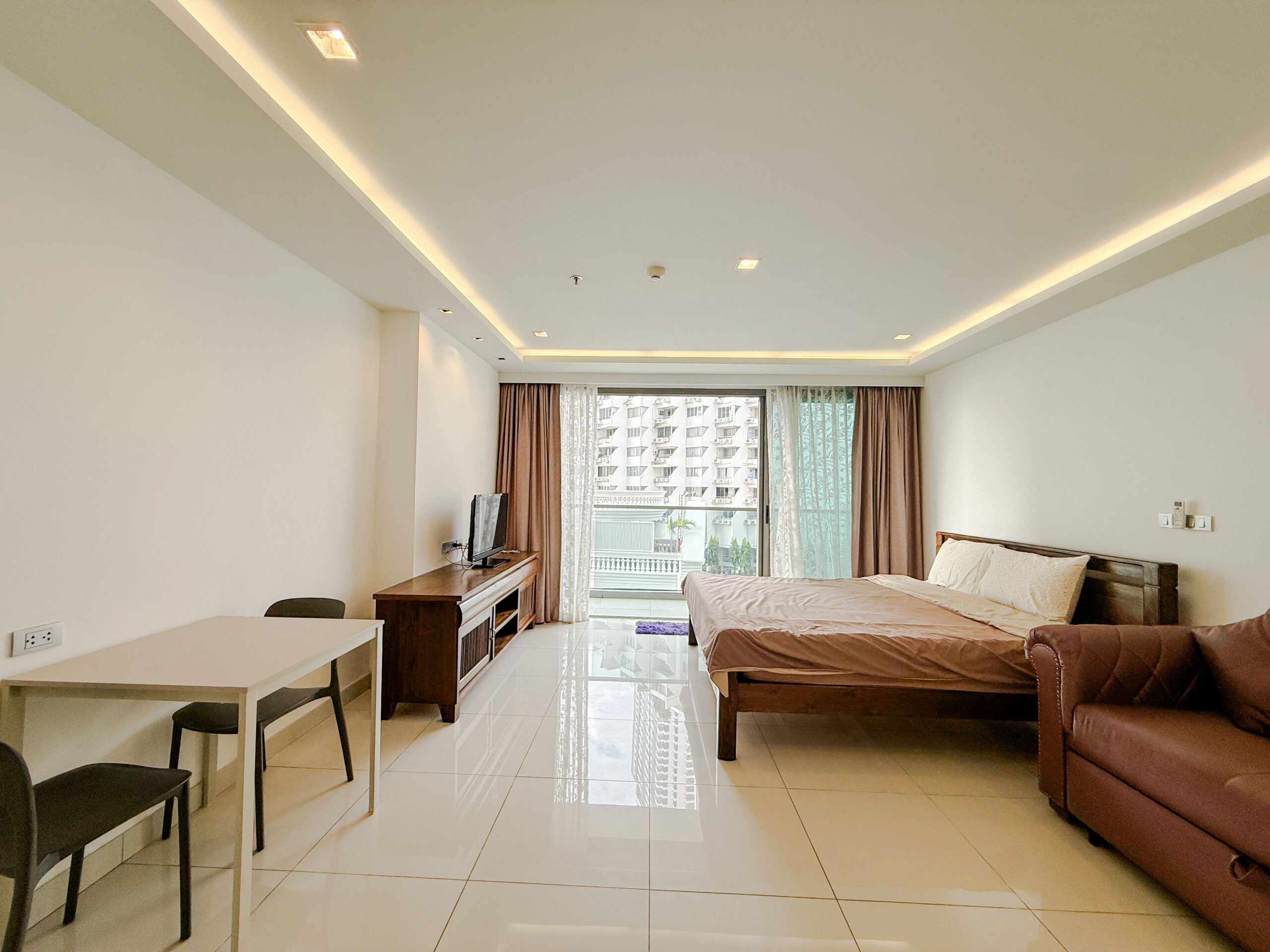 Studio 43m2 in Wongamat Tower Condo