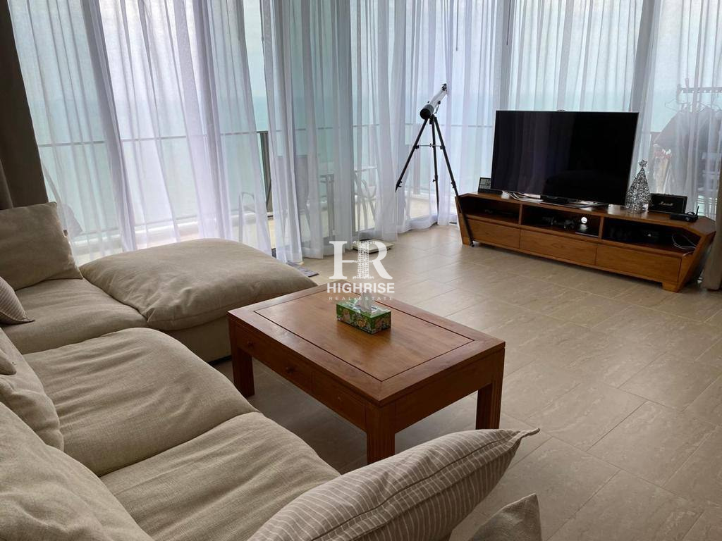 Квартира с 3-мя спальнями 130м2 в Northpoint Condo