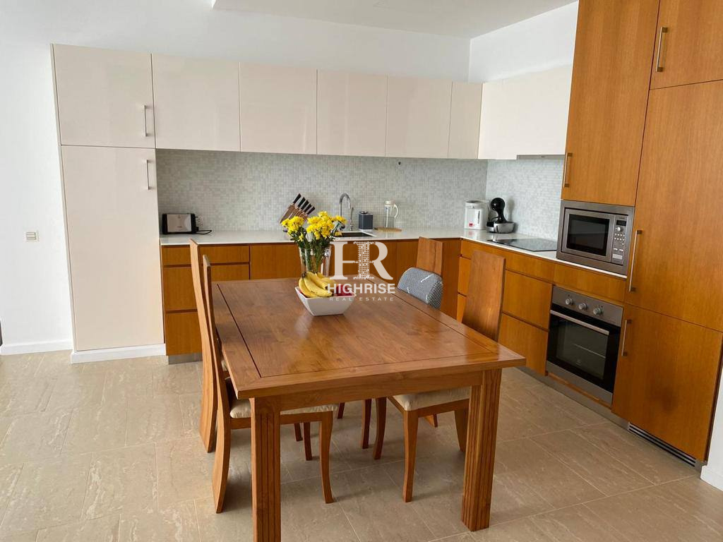 Квартира с 3-мя спальнями 130м2 в Northpoint Condo