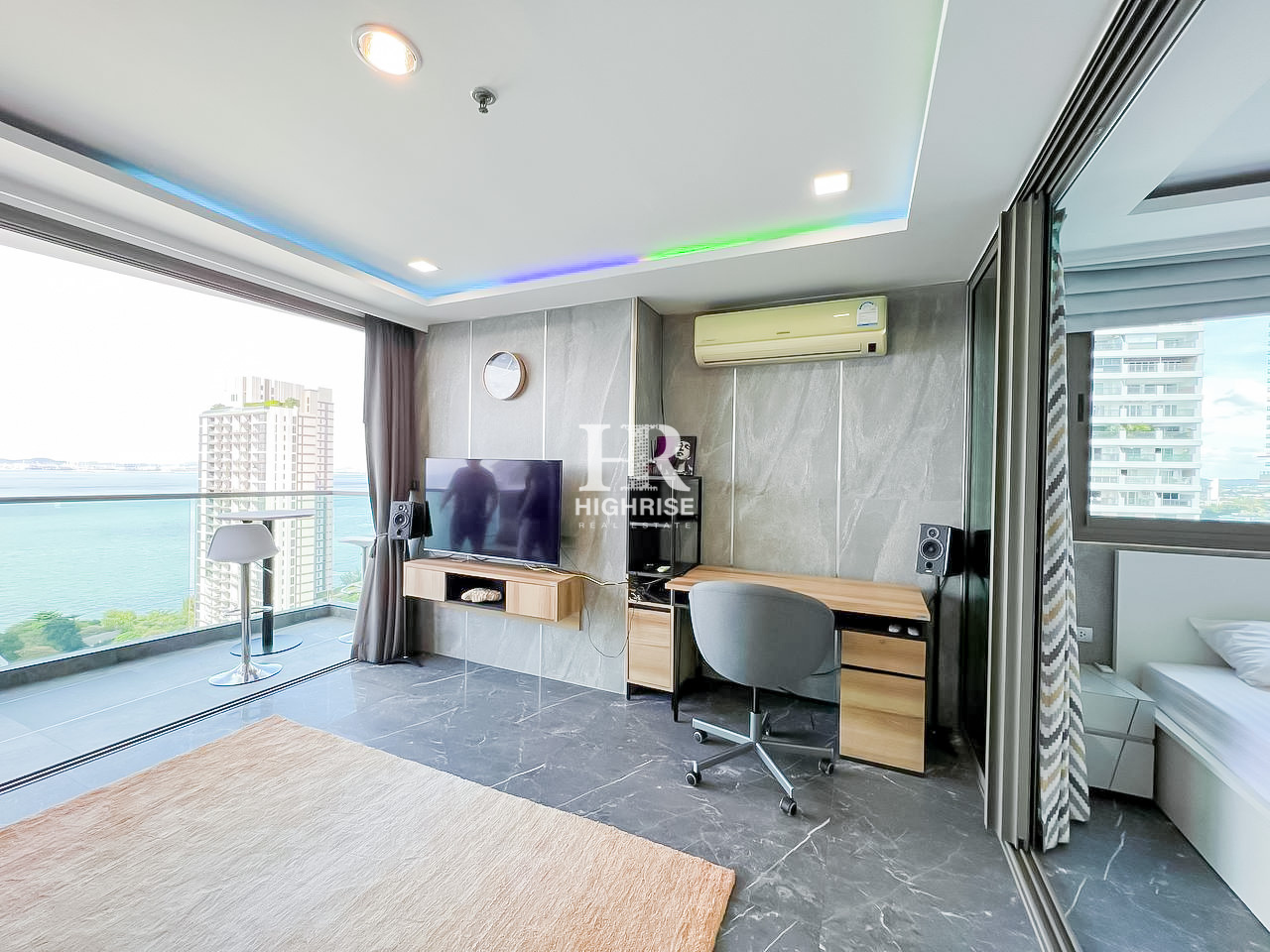 Квартира с 1-й спальней 47м2 в Wongamat Tower Condo