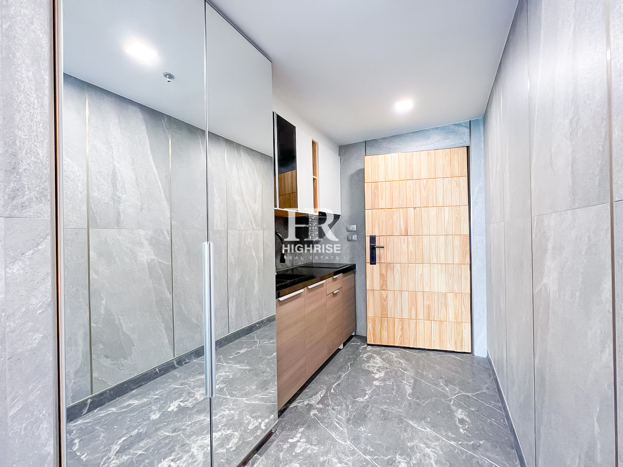 Квартира с 1-й спальней 47м2 в Wongamat Tower Condo