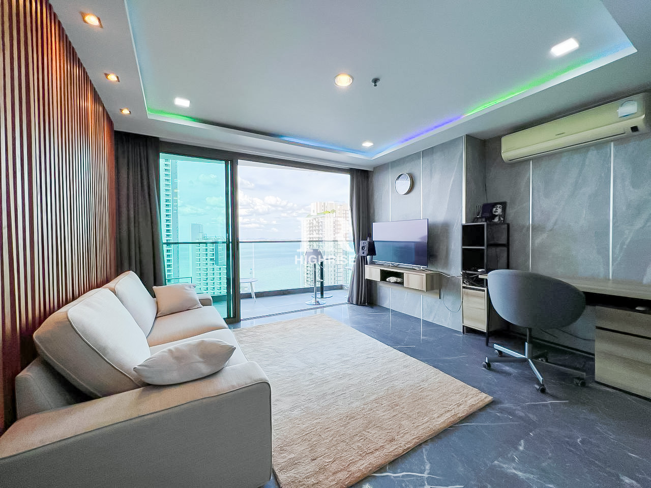 Квартира с 1-й спальней 47м2 в Wongamat Tower Condo