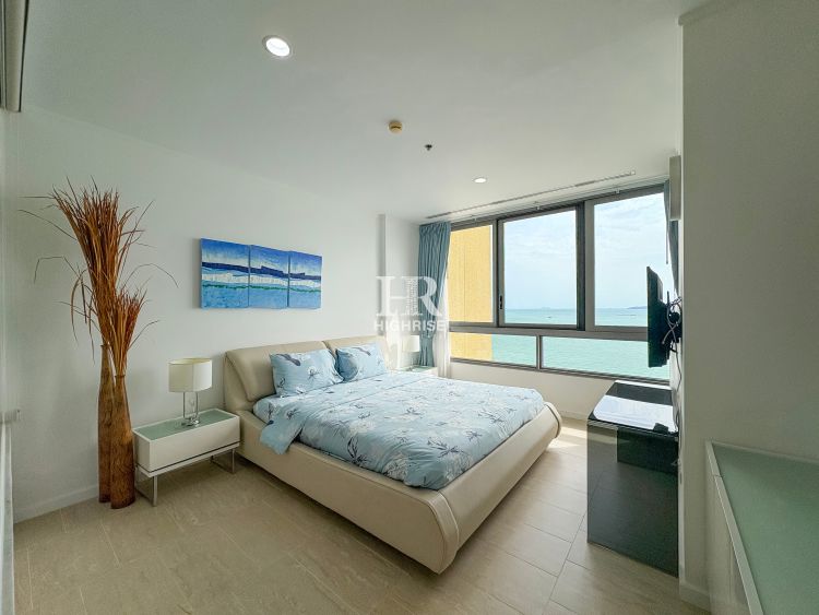 Квартира с 3-мя спальнями 130м2 в Northpoint Condo