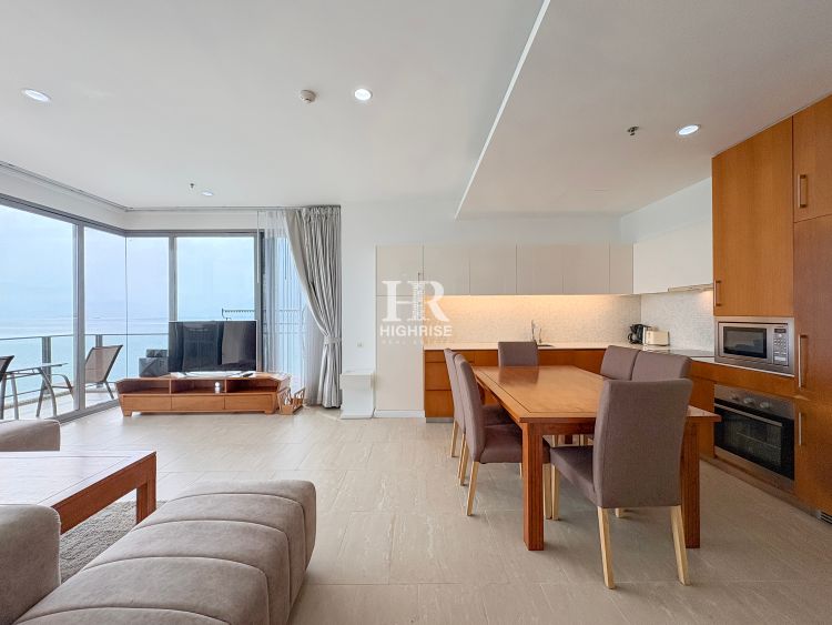 Квартира с 3-мя спальнями 130м2 в Northpoint Condo