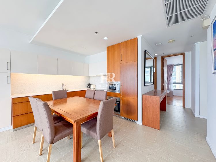 Квартира с 3-мя спальнями 130м2 в Northpoint Condo