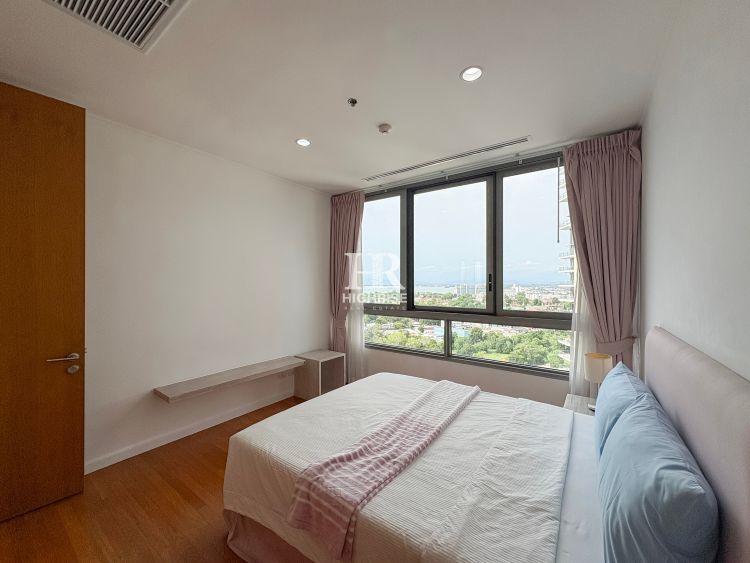 Квартира с 3-мя спальнями 130м2 в Northpoint Condo