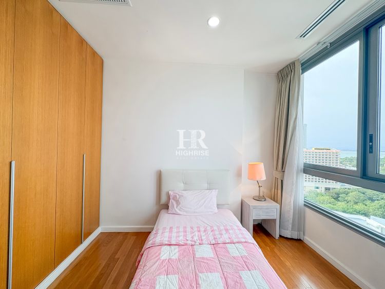 Квартира с 3-мя спальнями 130м2 в Northpoint Condo