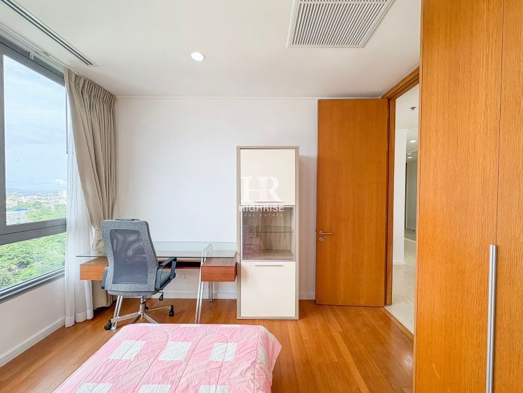 Квартира с 3-мя спальнями 130м2 в Northpoint Condo