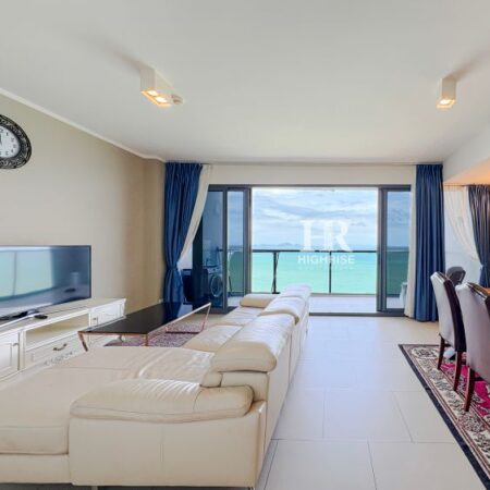 2 bedroom 100m2 in Zire Wongamat