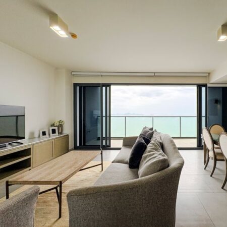 2 bedroom 100m2 in Zire Wongamat