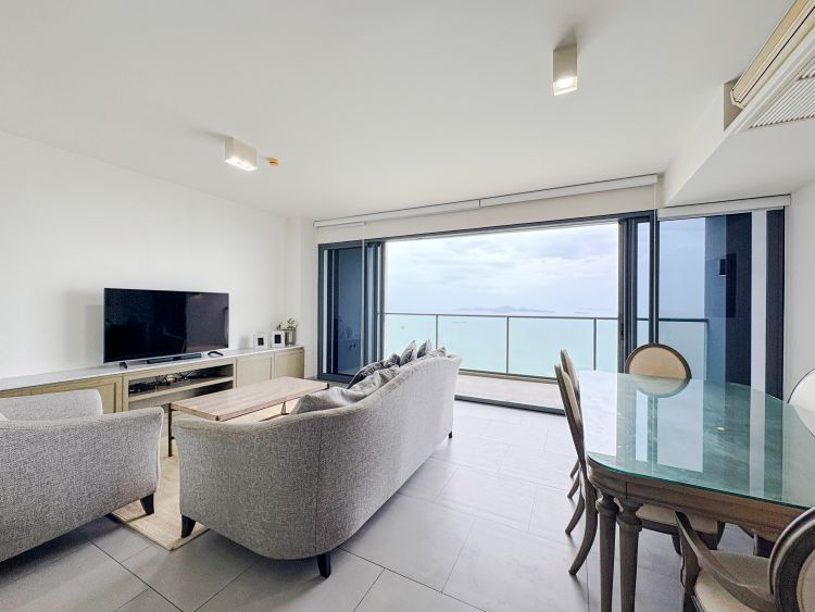 2 bedroom 100m2 in Zire Wongamat