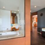 Квартира с 2-мя спальнями 150м2 в Ananya Beachfront Condominium