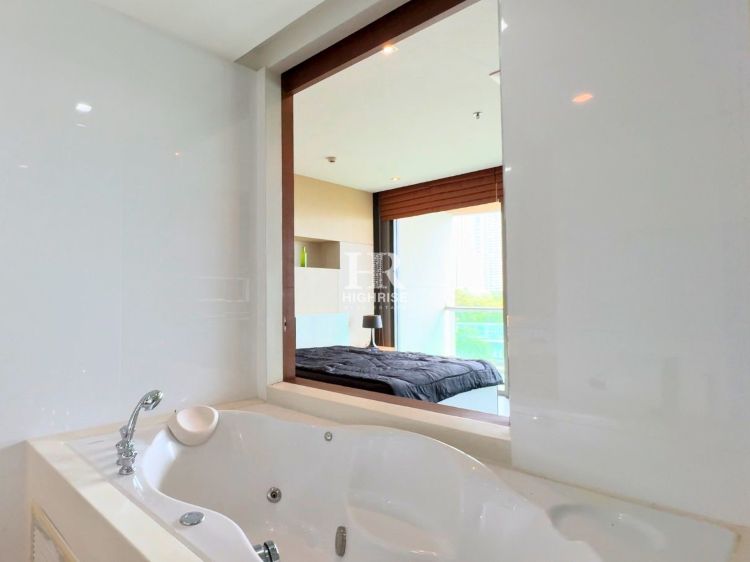Квартира с 2-мя спальнями 150м2 в Ananya Beachfront Condominium