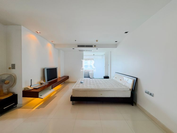 Квартира с 1-й спальней 82м2 в Ananya Beachfront Condominium
